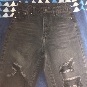 Black ripped mom jeans size small or 4
